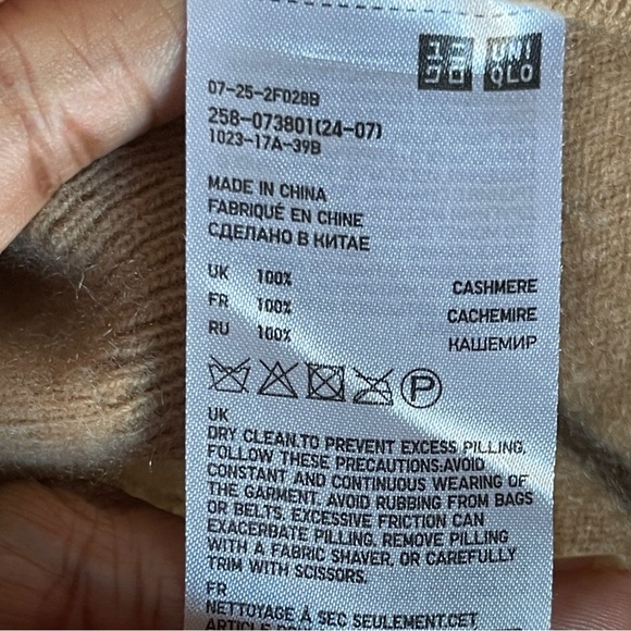UNIQLO | Tan Cashmere Sweater Sz M - Picture 10 of 10